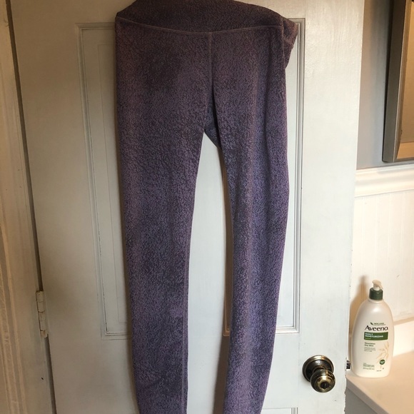 ivivva (LULULEMON GIRLS) leggings deep discount💜 - Picture 2 of 5